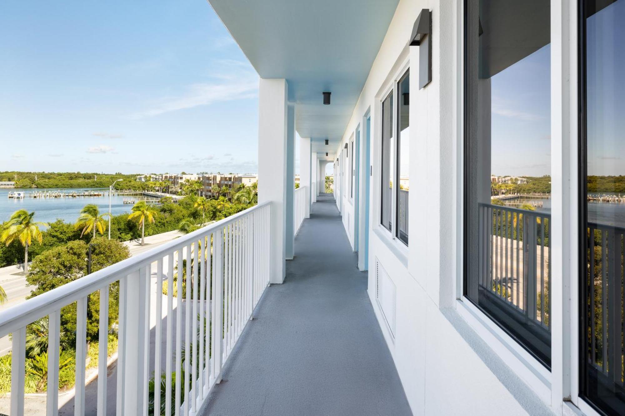 Hotel Blue Flamingo Key West